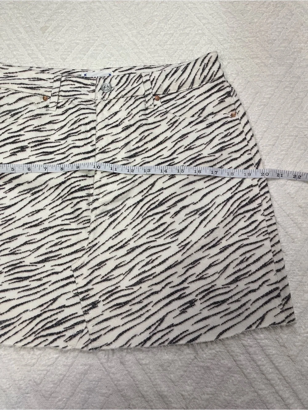 PAIGE Aideen Skirt Zebra Print Retro Mini Denim Skirt High Rise Size 30